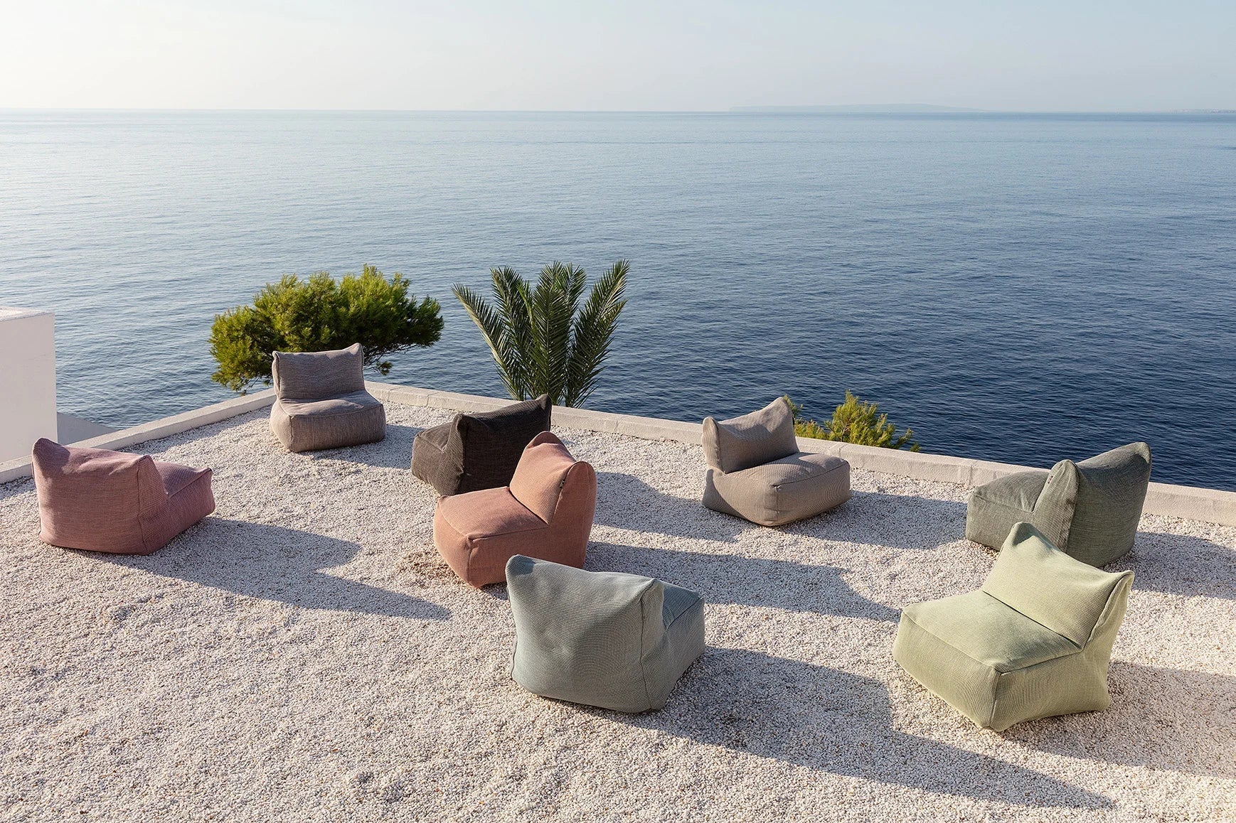 DOTTY Chairs & Poufs - Schweizer Wohnkonzept