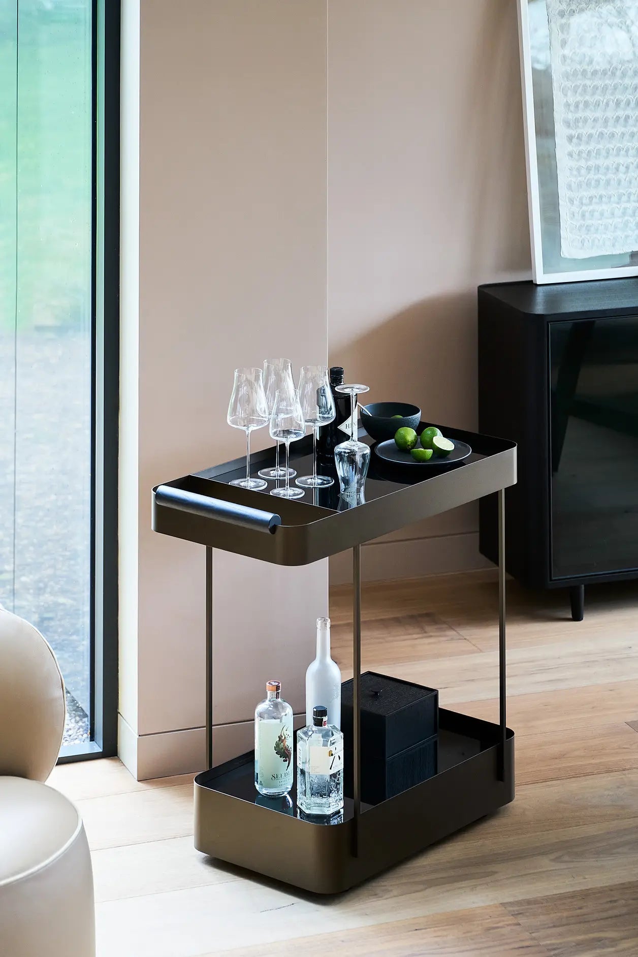 BUTLER Serving Trolley - Schweizer Wohnkonzept