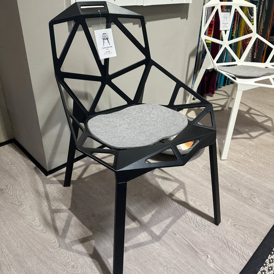 MAGIS Chair_One Outdoor Chair - Black - Display Model - Schweizer Wohnkonzept