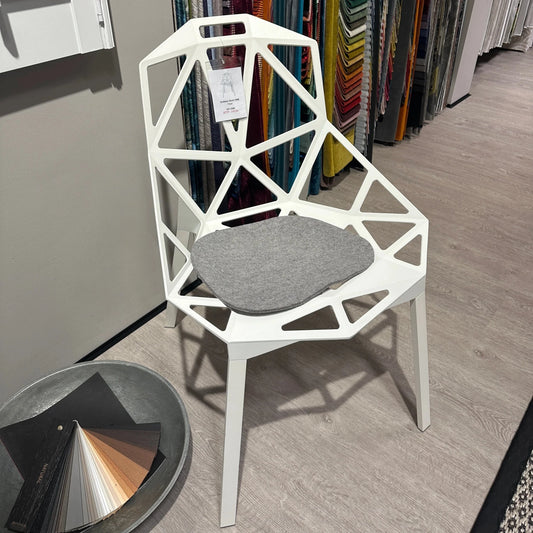 MAGIS Chair_One Outdoor Chair - White - Display Model - Schweizer Wohnkonzept